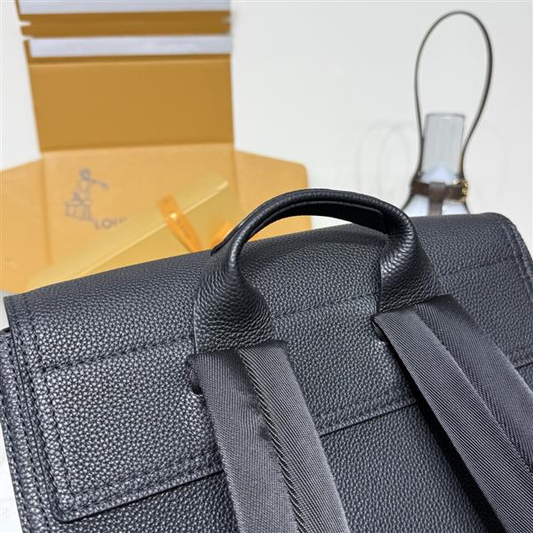 2026122114856376 270